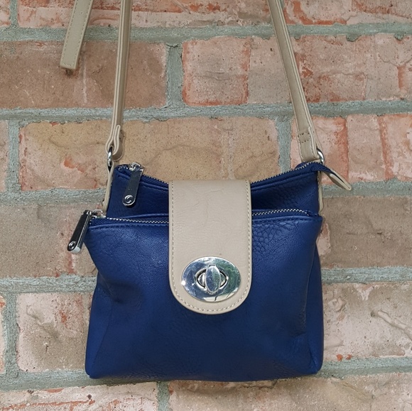 Charming Charlie Crossbody Purse. - Picture 2 of 8